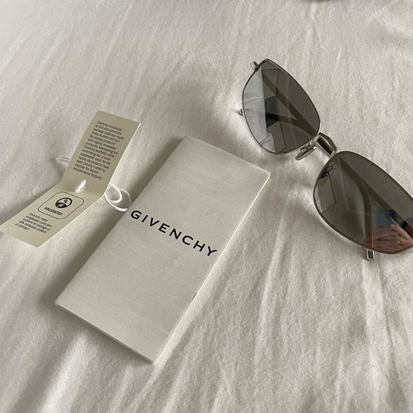Givenchy Speed Sunglasses in Chrome/Metal main image 4